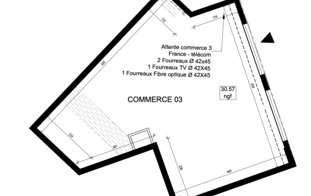 Annonces SARTROUVILLE : Local / Bureau | PUTEAUX (92800) | 40 m2 | 2 717 € 